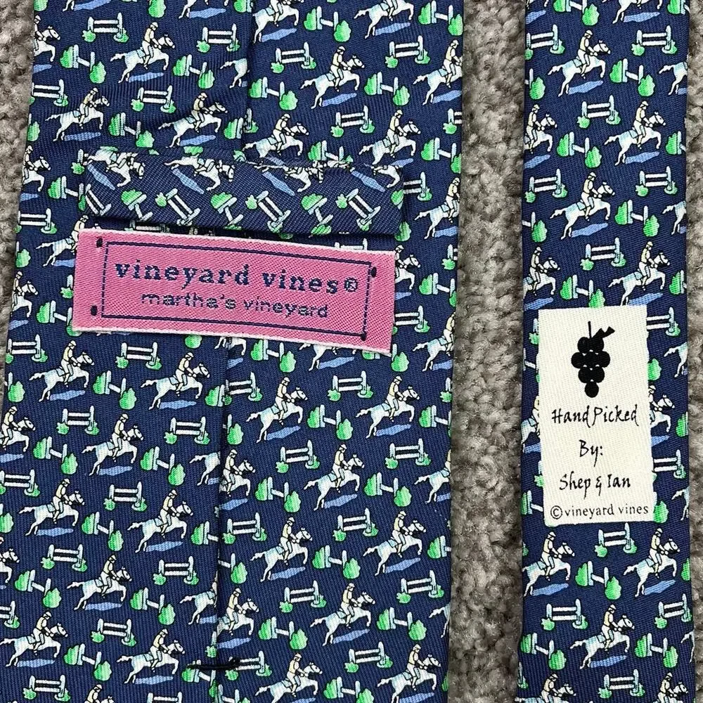 Vineyard Vines Martha's Vineyard Jumping Horse Neck Tie